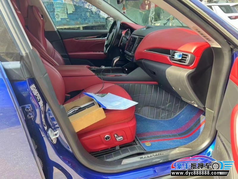 22年玛莎拉蒂莱万特轿车抵押车出售