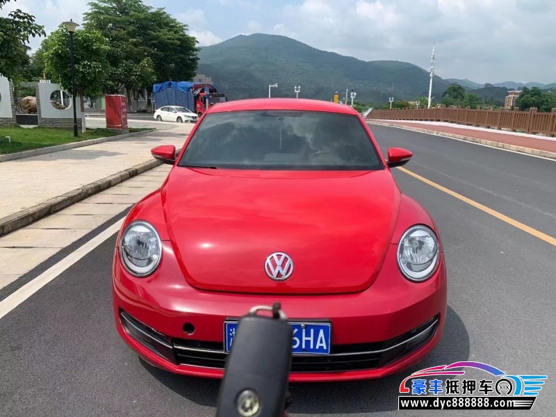 13年大众甲壳虫轿车抵押车出售