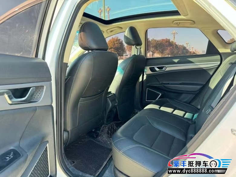 18年吉利帝豪轿车抵押车出售