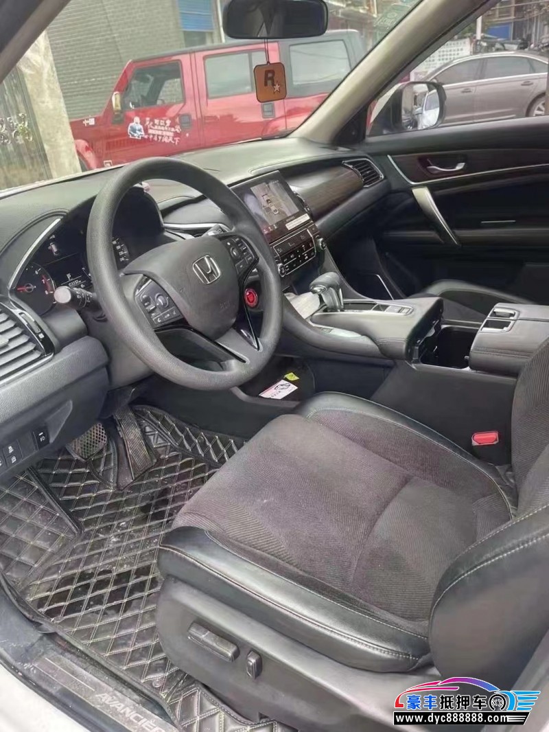 19年本田冠道轿车抵押车出售