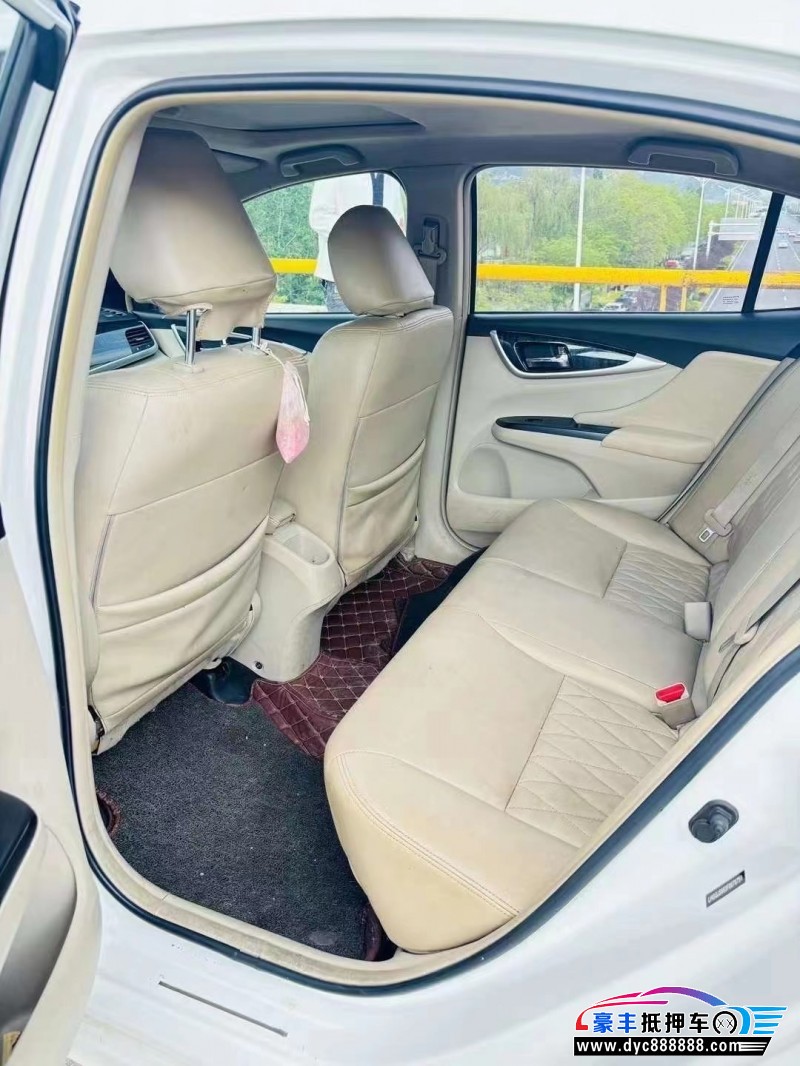 16年本田凌派轿车抵押车出售