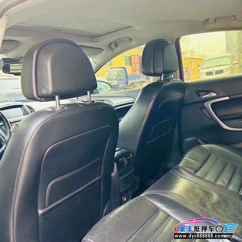 11年别克君威轿车抵押车出售