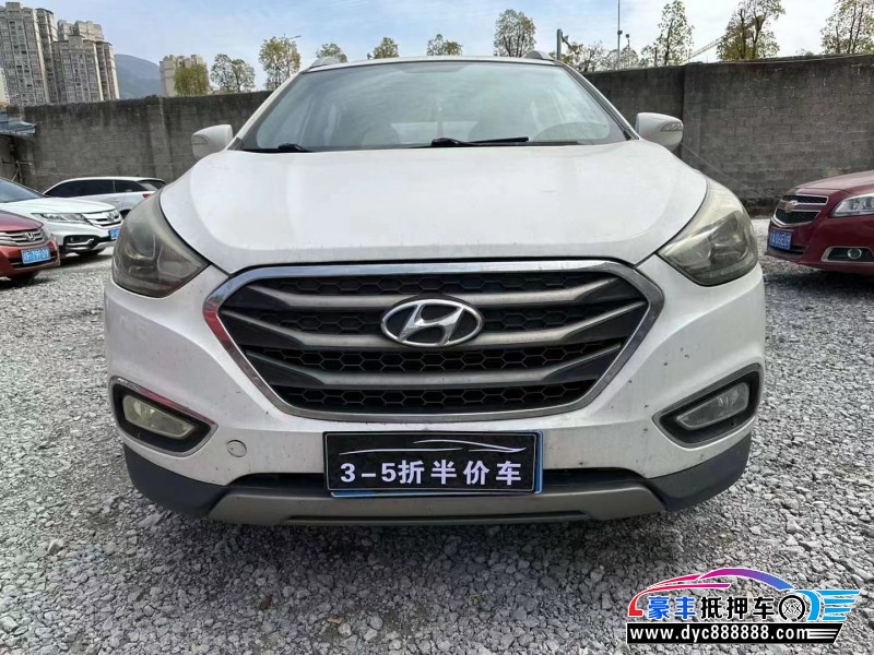 16年现代ix35轿车抵押车出售