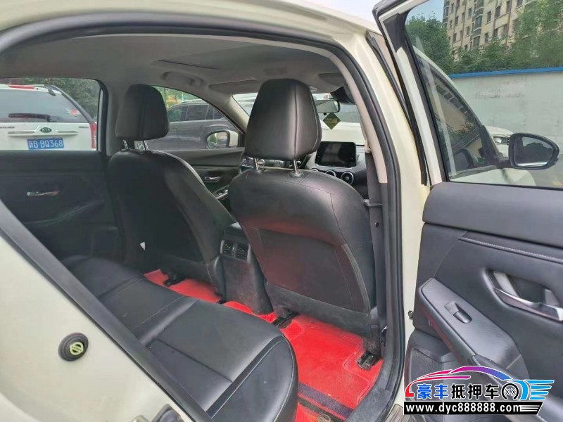 22年日产轩逸轿车抵押车出售