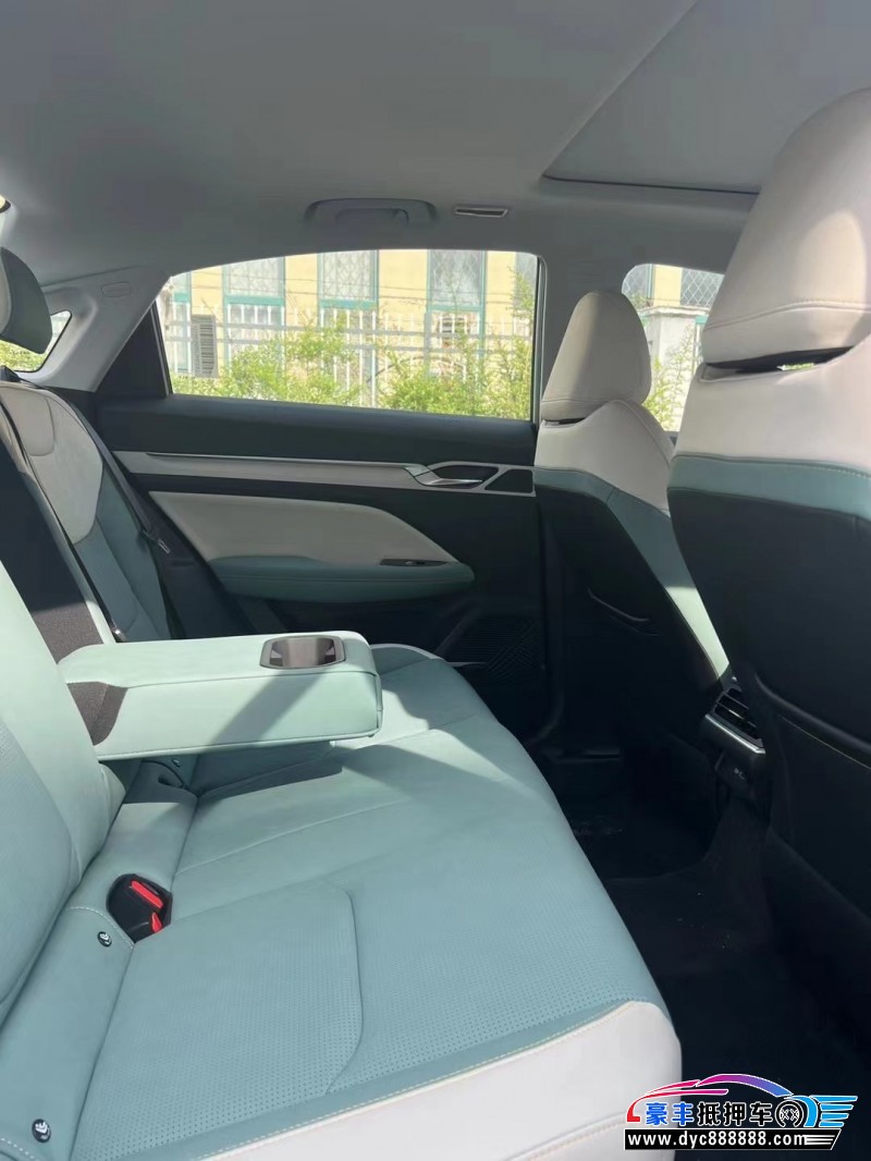 24年吉利帝豪轿车抵押车出售