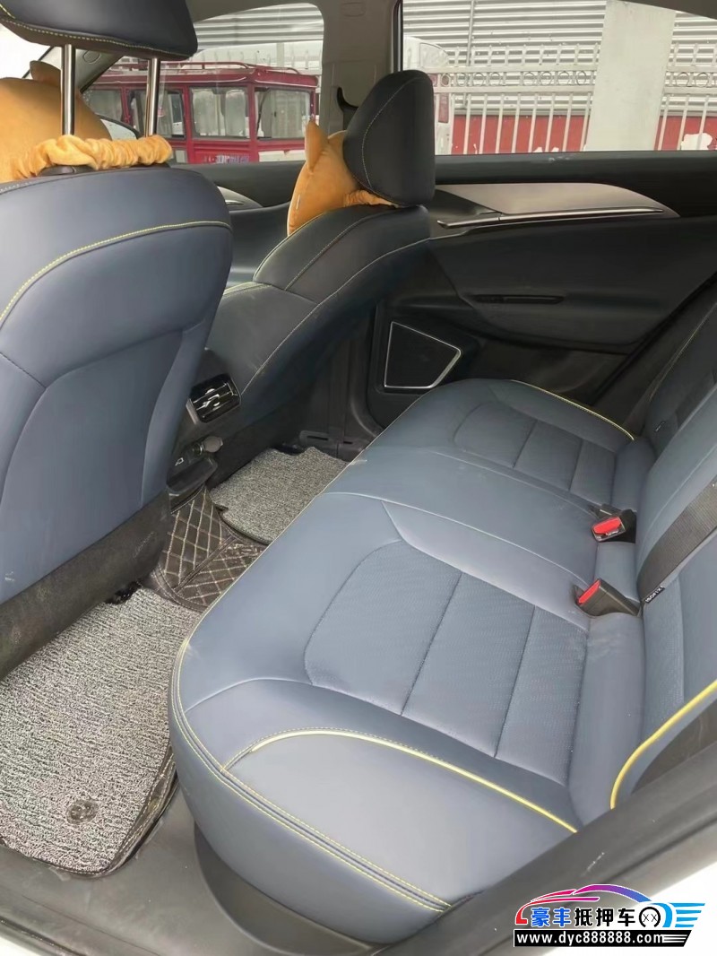 24年吉利几何轿车抵押车出售