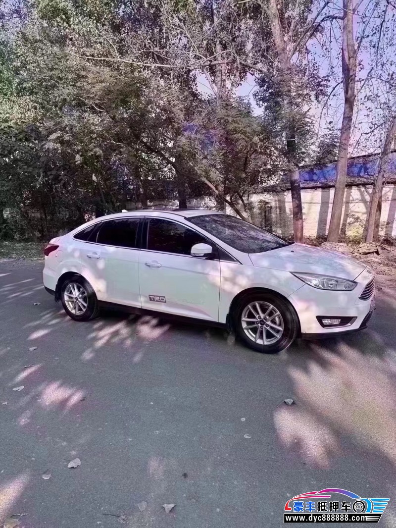 17年福特福克斯轿车抵押车出售