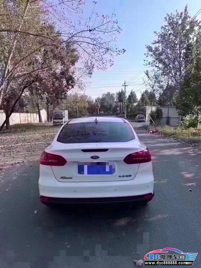 17年福特福克斯轿车抵押车出售