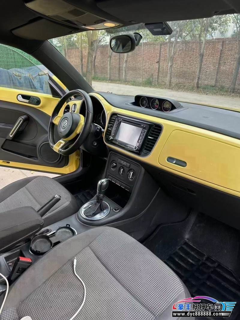 13年大众甲壳虫轿车抵押车出售