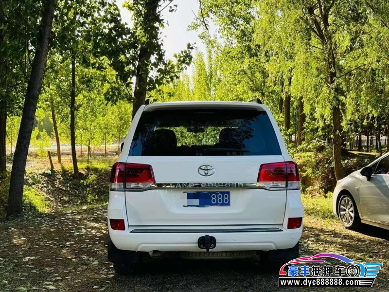 13年丰田兰德酷路泽（陆巡）轿车抵押车出售