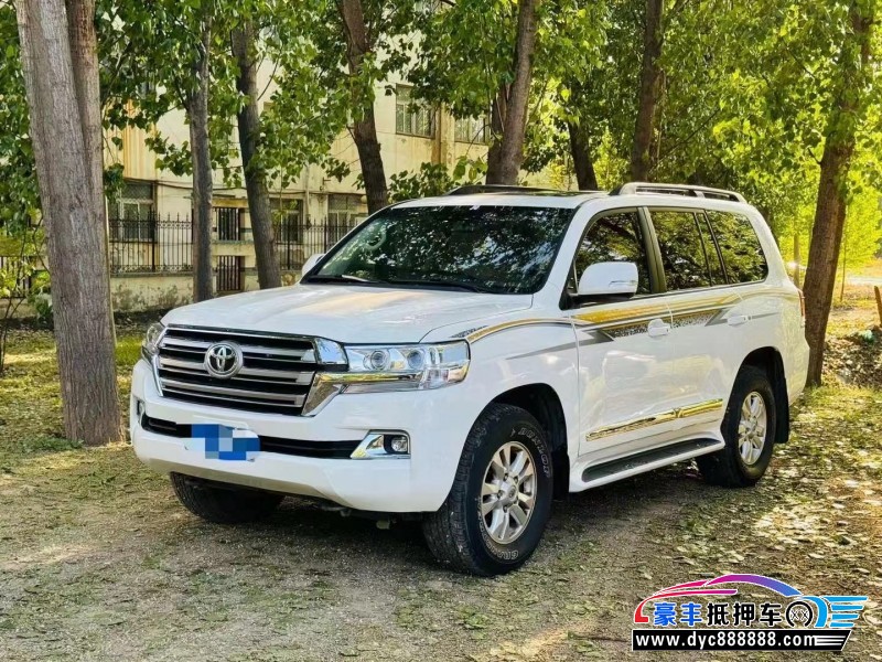 13年丰田兰德酷路泽（陆巡）轿车抵押车出售