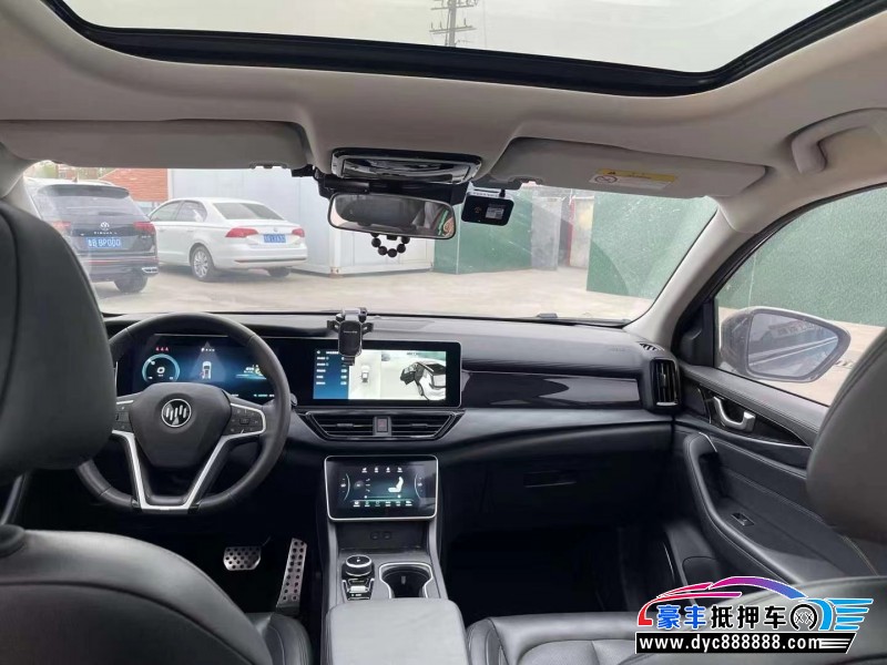 22年威马汽车w6轿车抵押车出售