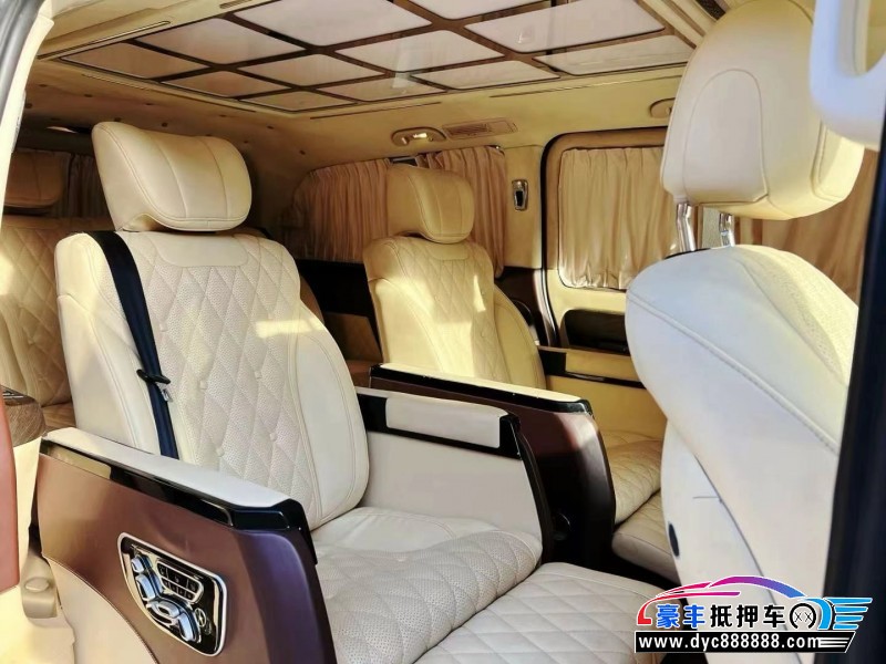 20年奔驰威霆轿车抵押车出售