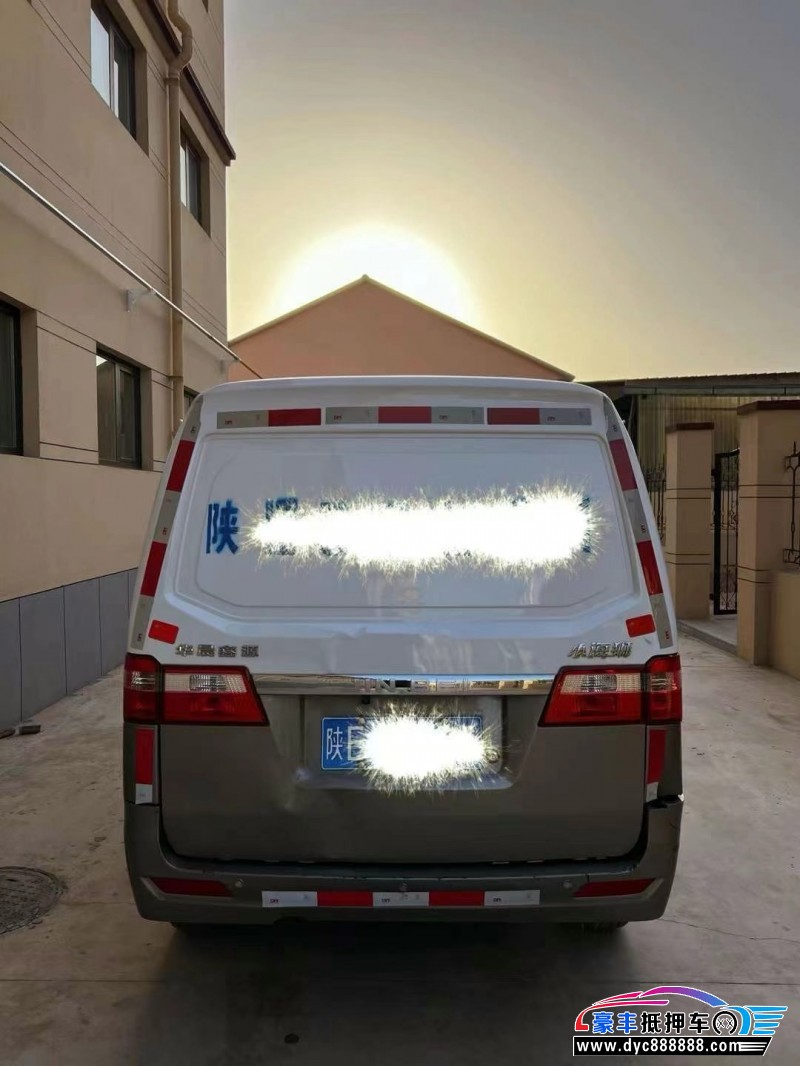 22年金杯小海狮X30轿车抵押车出售