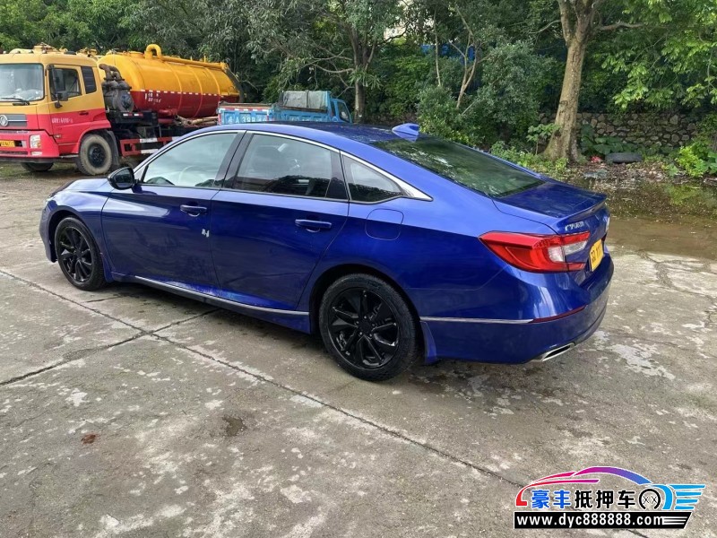 16年本田雅阁轿车抵押车出售