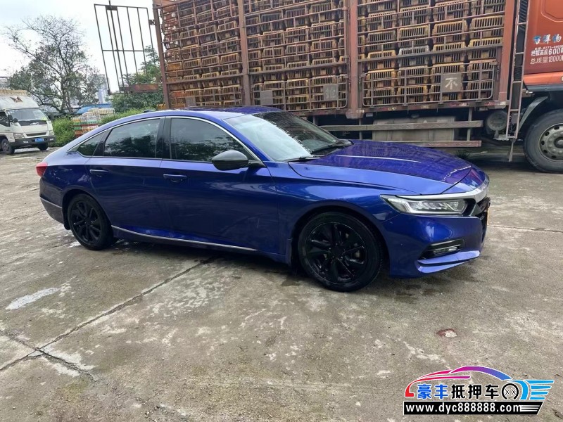 16年本田雅阁轿车抵押车出售