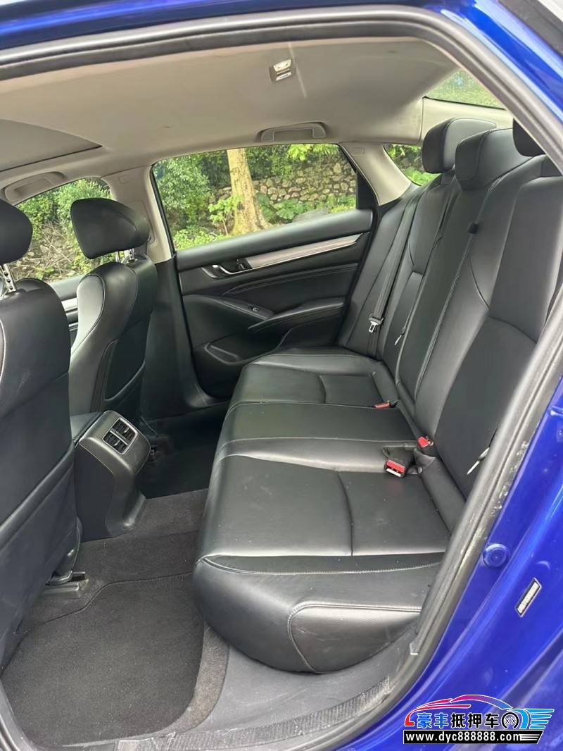 16年本田雅阁轿车抵押车出售