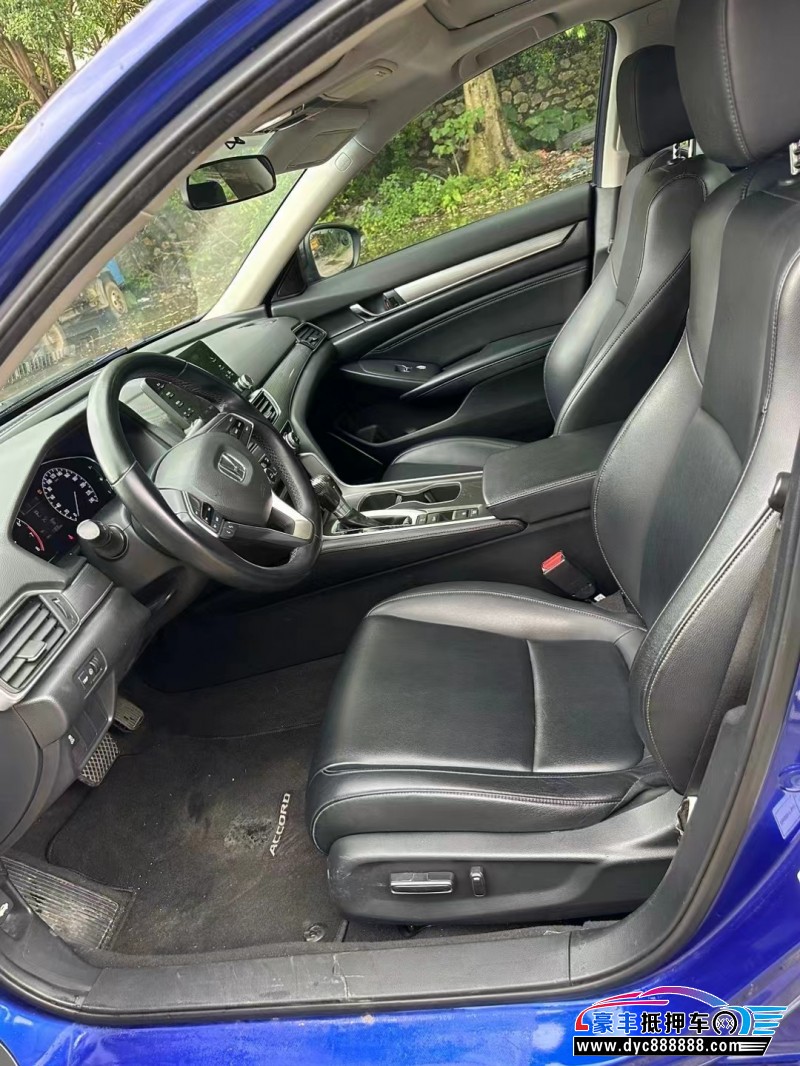 16年本田雅阁轿车抵押车出售