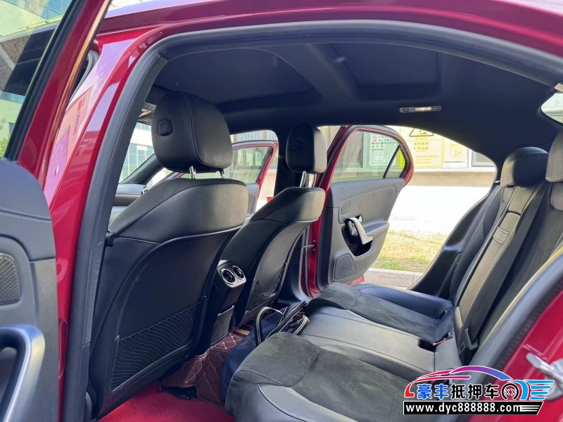 20年奔驰A轿车抵押车出售