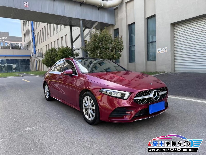 20年奔驰A轿车抵押车出售