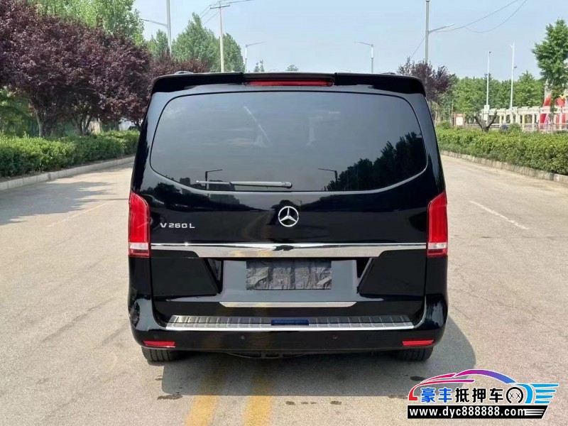 17年奔驰V轿车抵押车出售