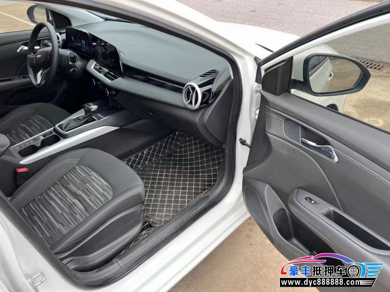 22年雪佛兰科鲁泽轿车抵押车出售