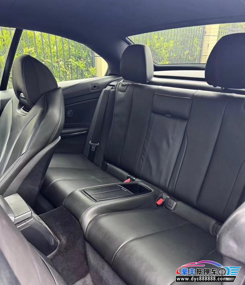 20年宝马M4轿车抵押车出售