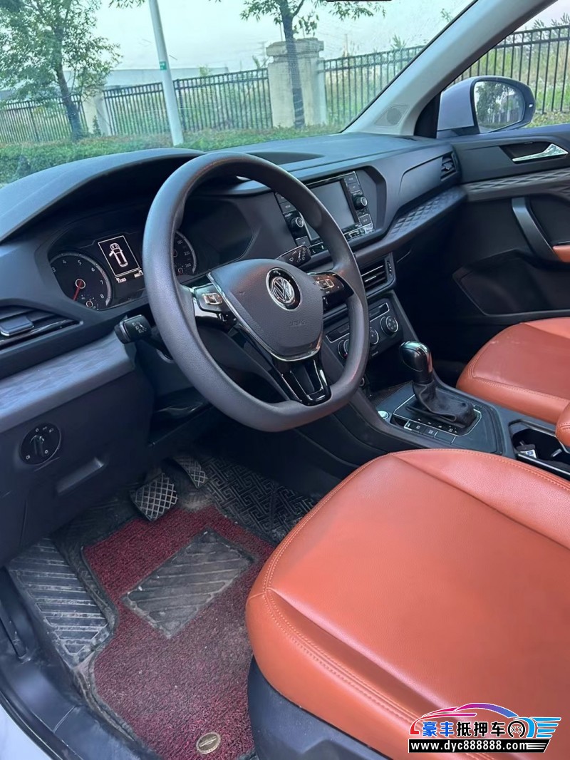 20年大众途岳轿车抵押车出售