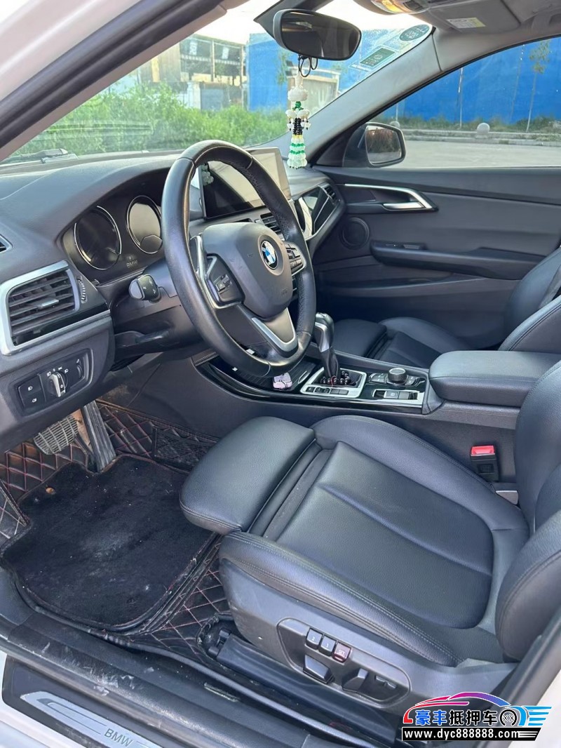 19年宝马1系轿车抵押车出售