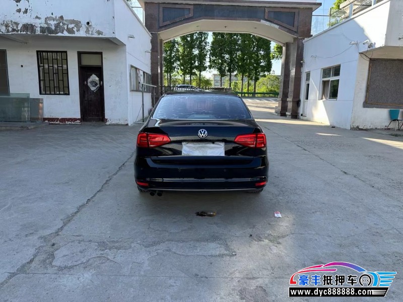 17年大众速腾轿车抵押车出售