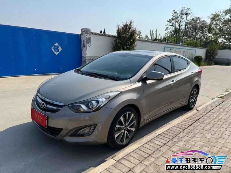 14年现代朗动轿车抵押车出售