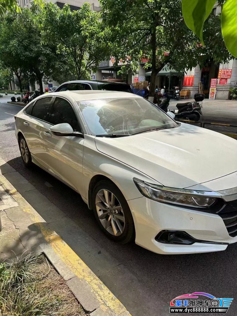 22年本田雅阁轿车抵押车出售