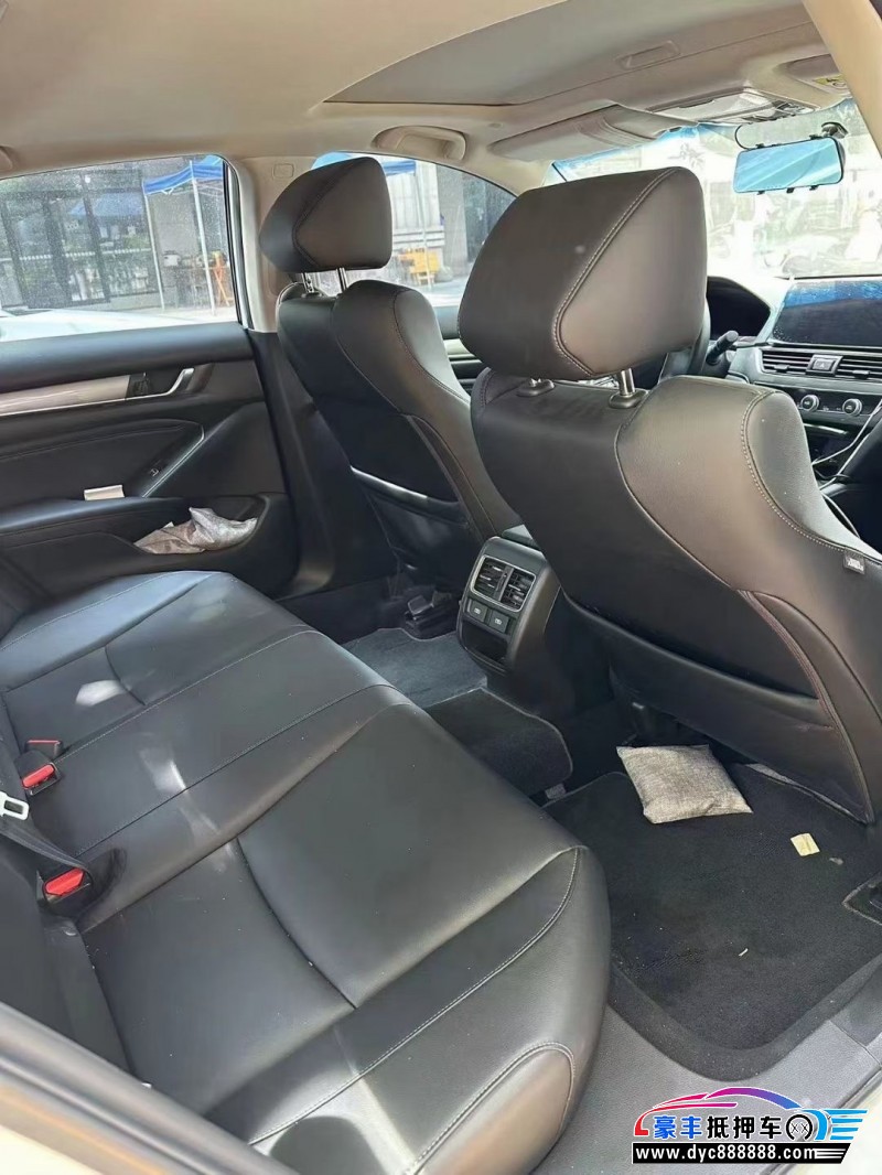 22年本田雅阁轿车抵押车出售