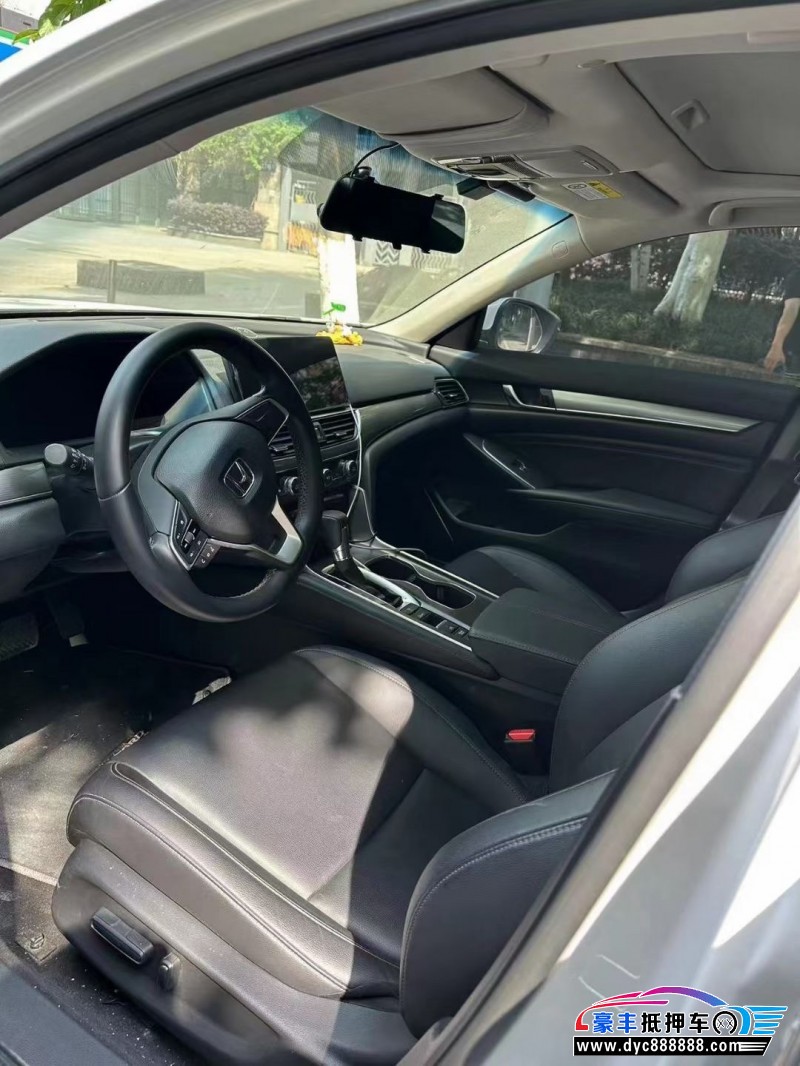 22年本田雅阁轿车抵押车出售