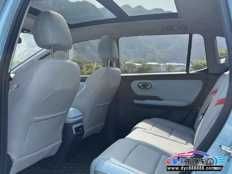 22年埃安Y70轿车抵押车出售