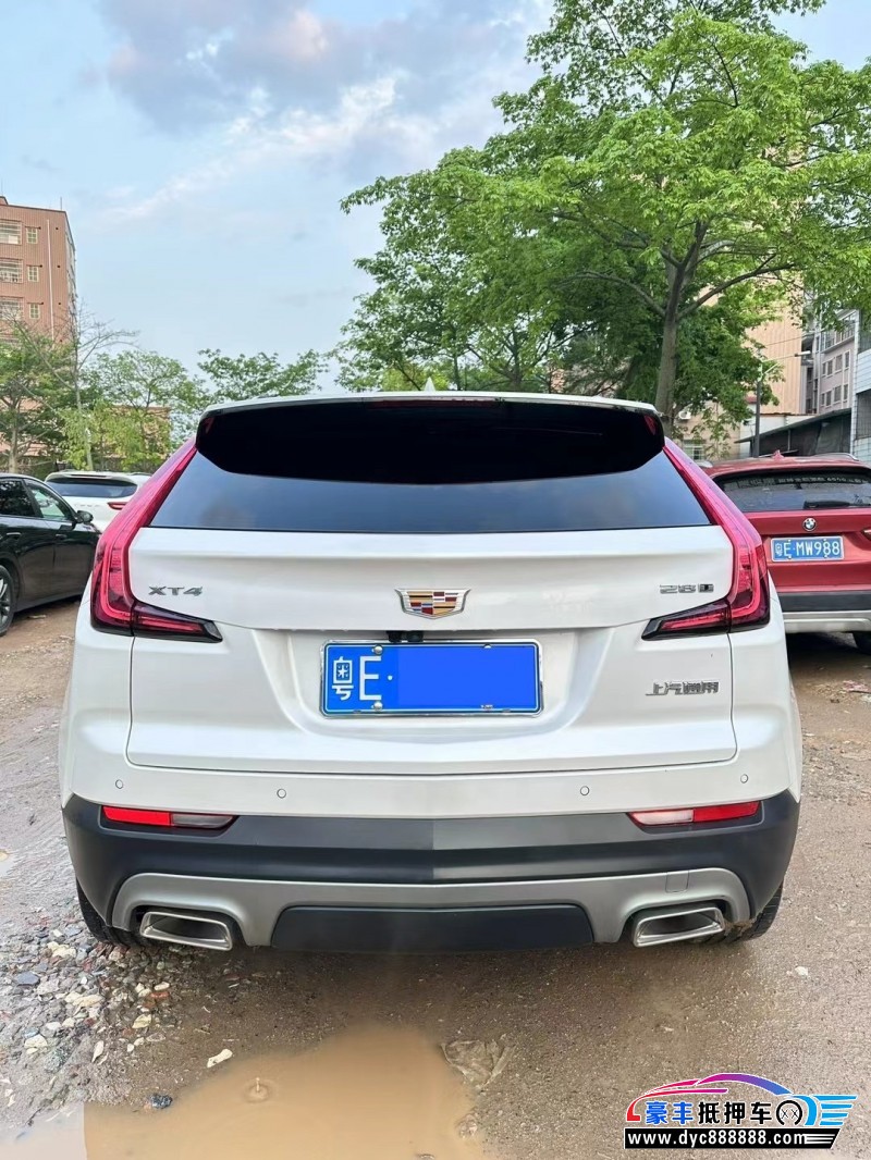 21年凯迪拉克XT4轿车抵押车出售