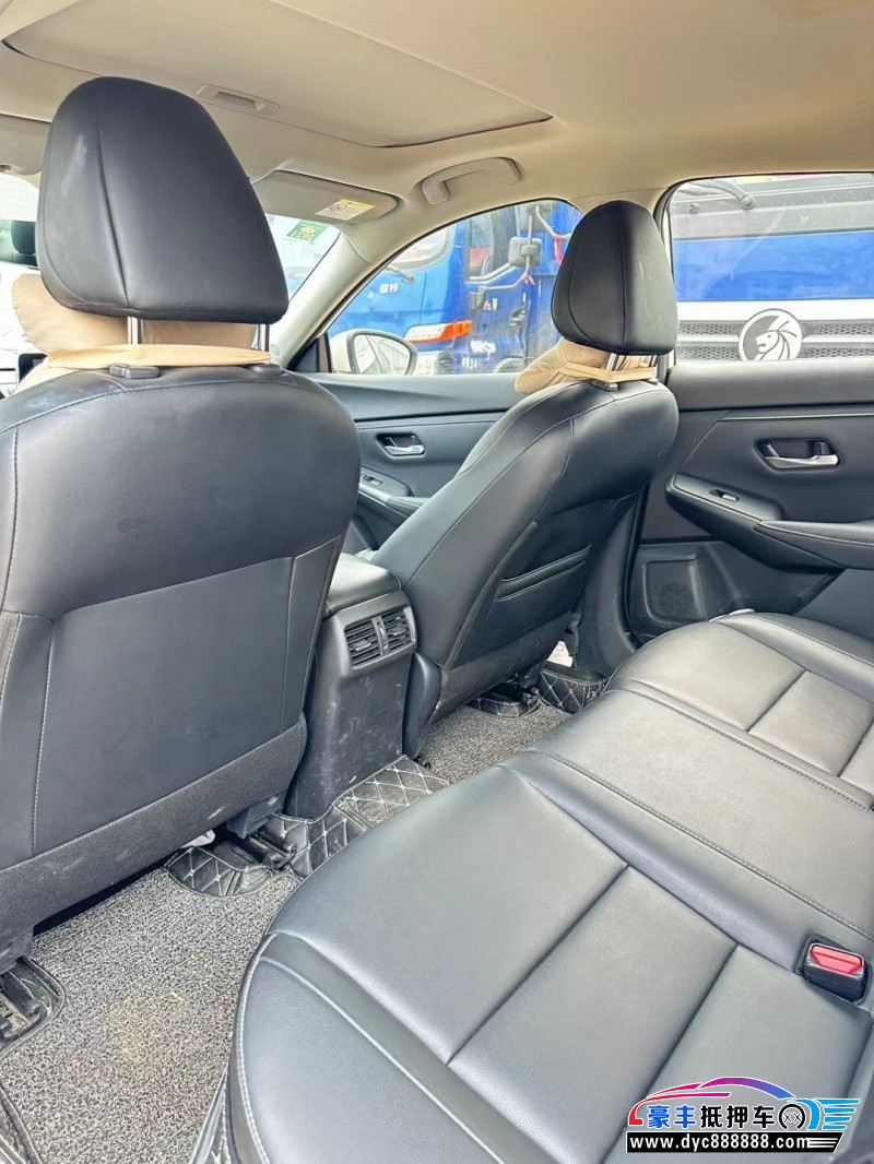 19年日产轩逸轿车抵押车出售