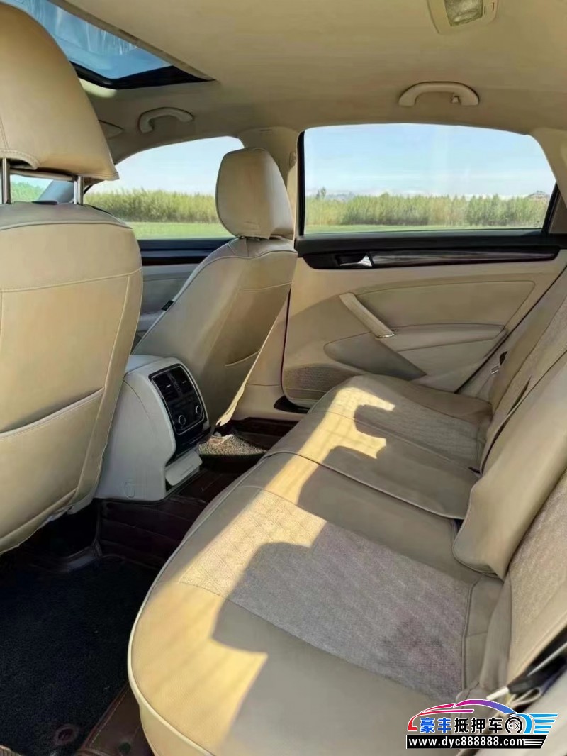 13年大众帕萨特轿车抵押车出售