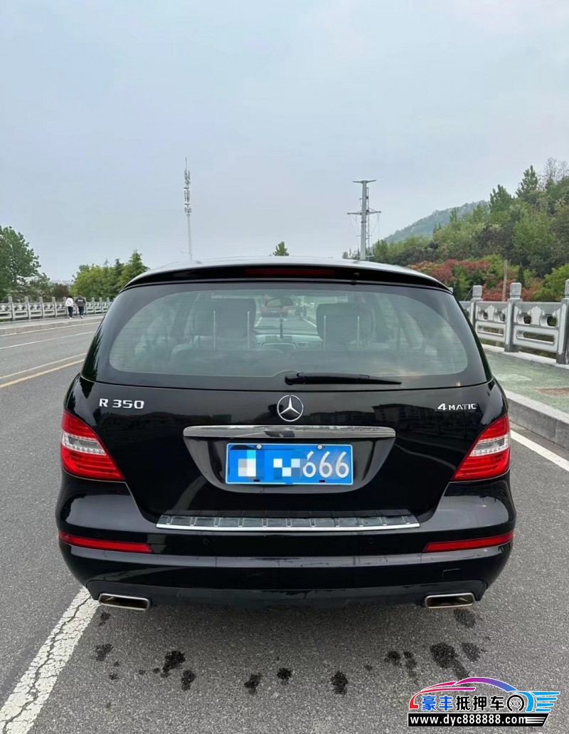 12年奔驰R轿车抵押车出售