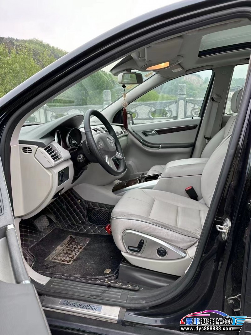 12年奔驰R轿车抵押车出售