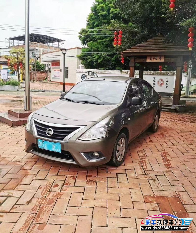 18年日产阳光轿车抵押车出售