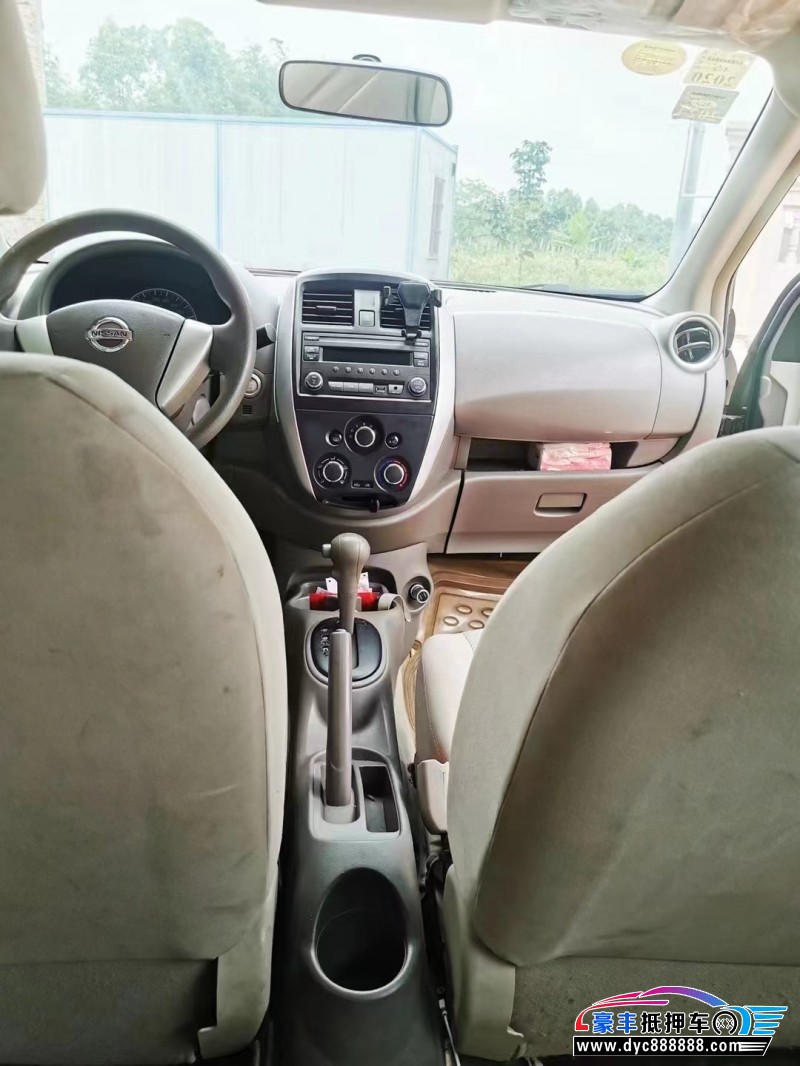 18年日产阳光轿车抵押车出售