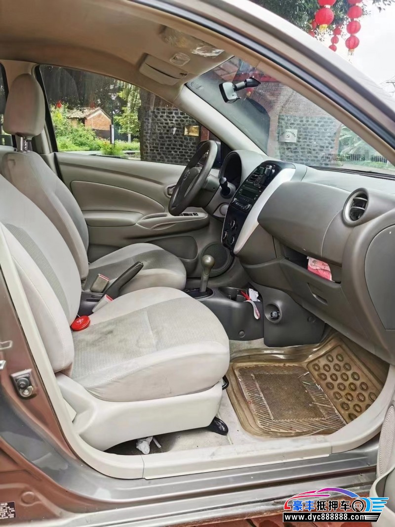 18年日产阳光轿车抵押车出售