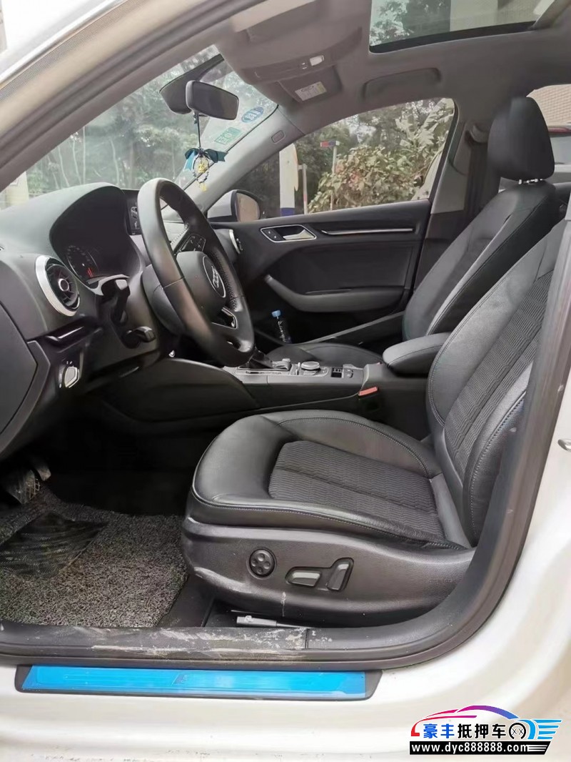 19年奥迪A3轿车抵押车出售