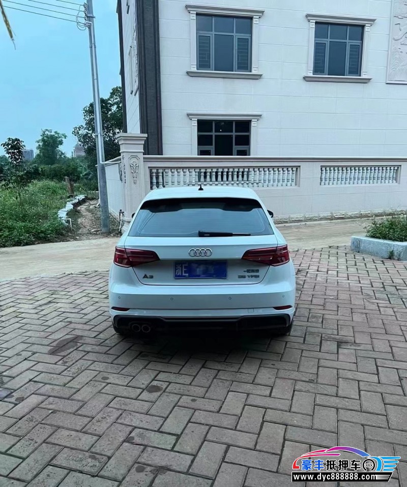 19年奥迪A3轿车抵押车出售
