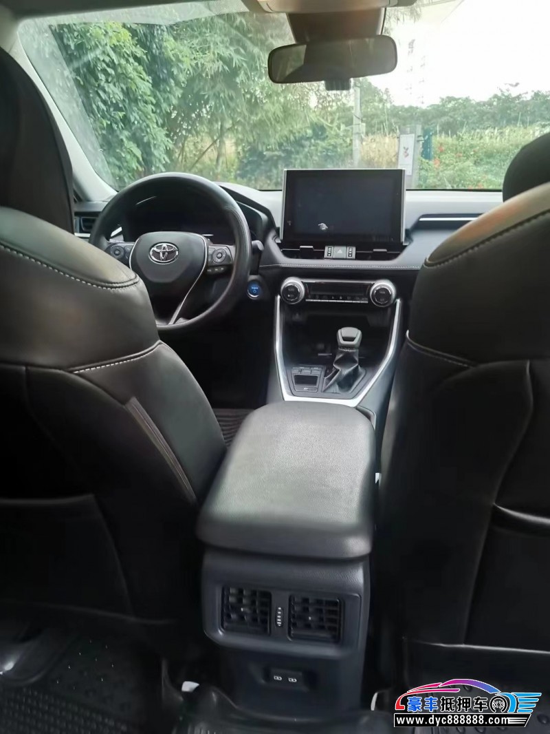 22年丰田RAV4轿车抵押车出售