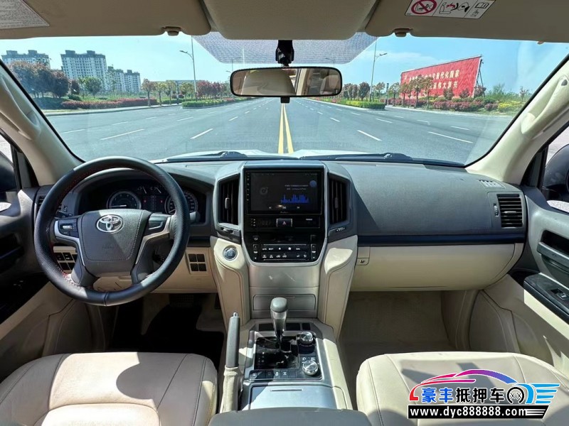 20年丰田兰德酷路泽（陆巡）轿车抵押车出售