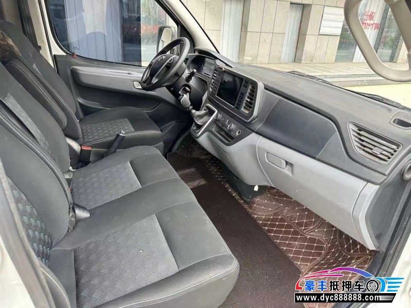 22年上汽大通V80轿车抵押车出售