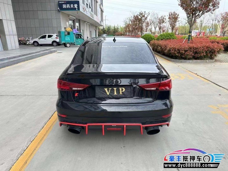 18年奥迪S3轿车抵押车出售