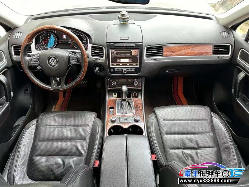 12年大众途锐轿车抵押车出售